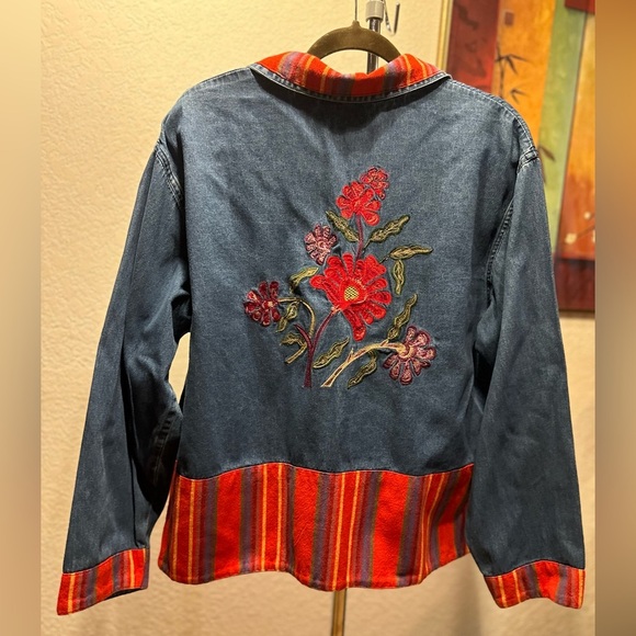 Tantrum Blues Denim Floral Embroidered Button Down Top size 1X - Picture 5 of 10